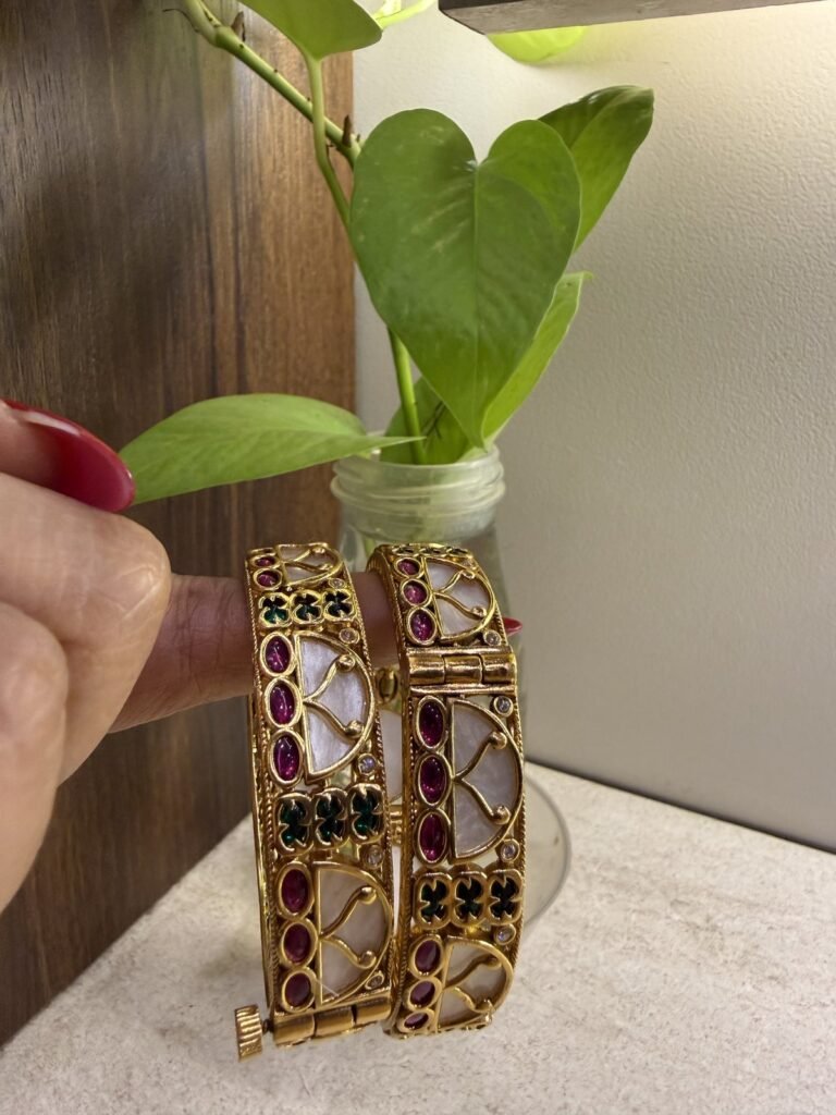 Traditional Gold-Plated Kundan and Meenakari Bangle Set