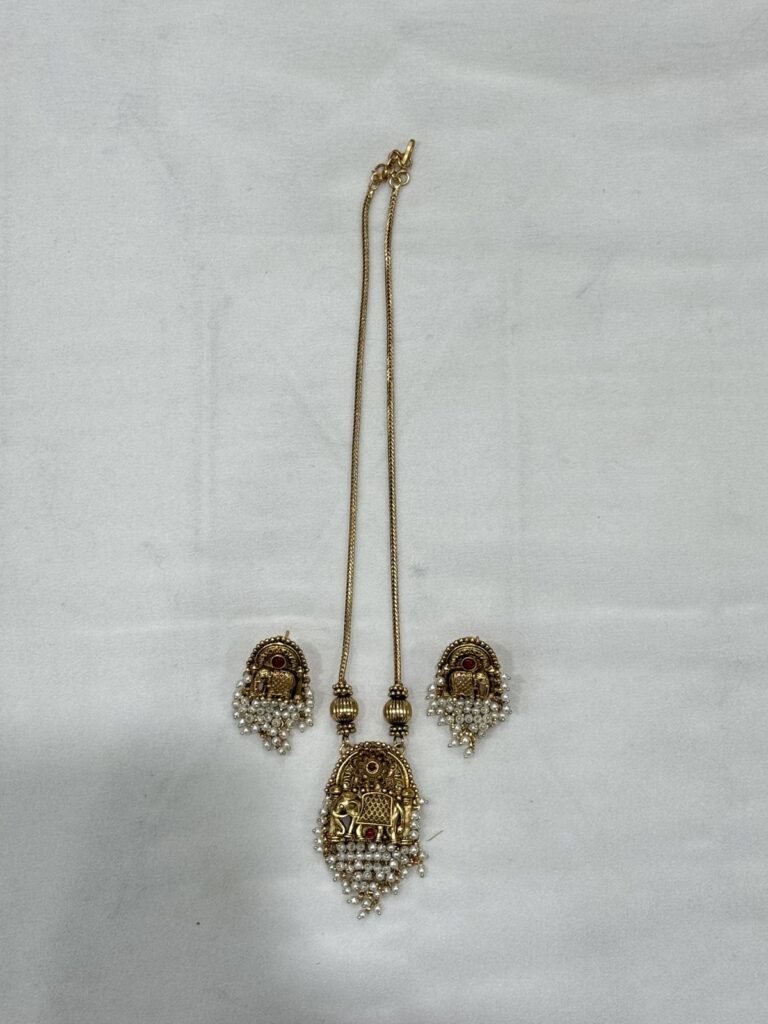 Traditional Gold-Toned Pendant Necklace Set with Pearl Danglers