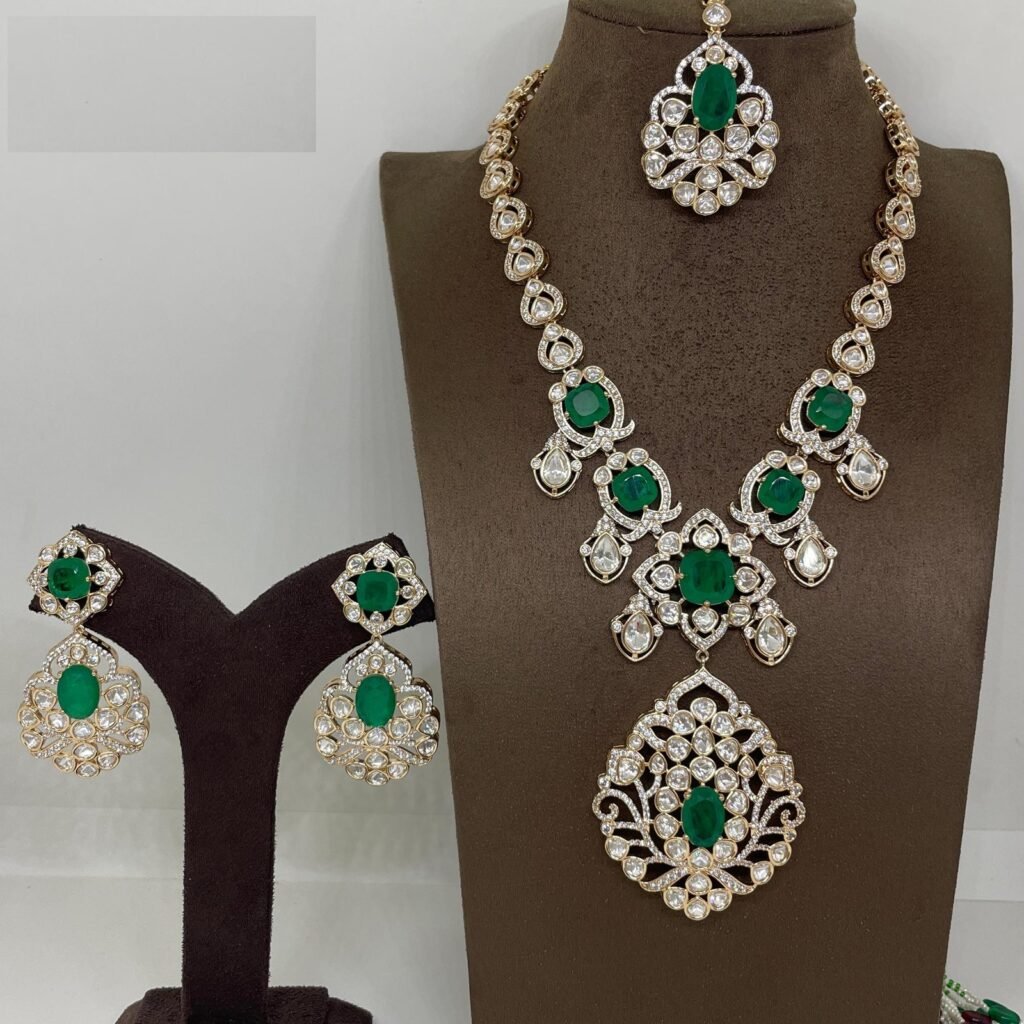 Traditional Emerald and Diamond Necklace Set with Maang Tikka