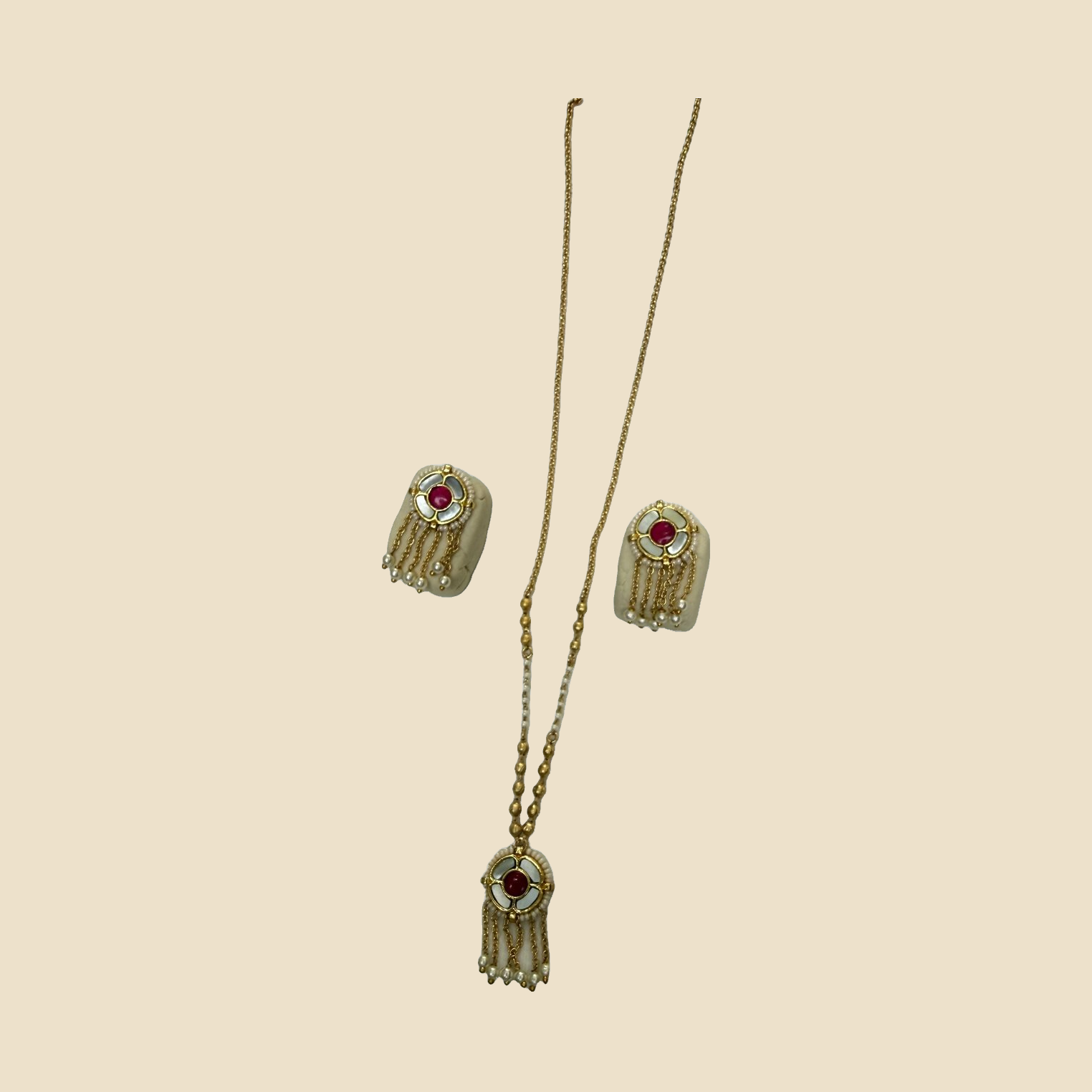 Golden Tassel Pendant Jewelry Set with Red Stone
