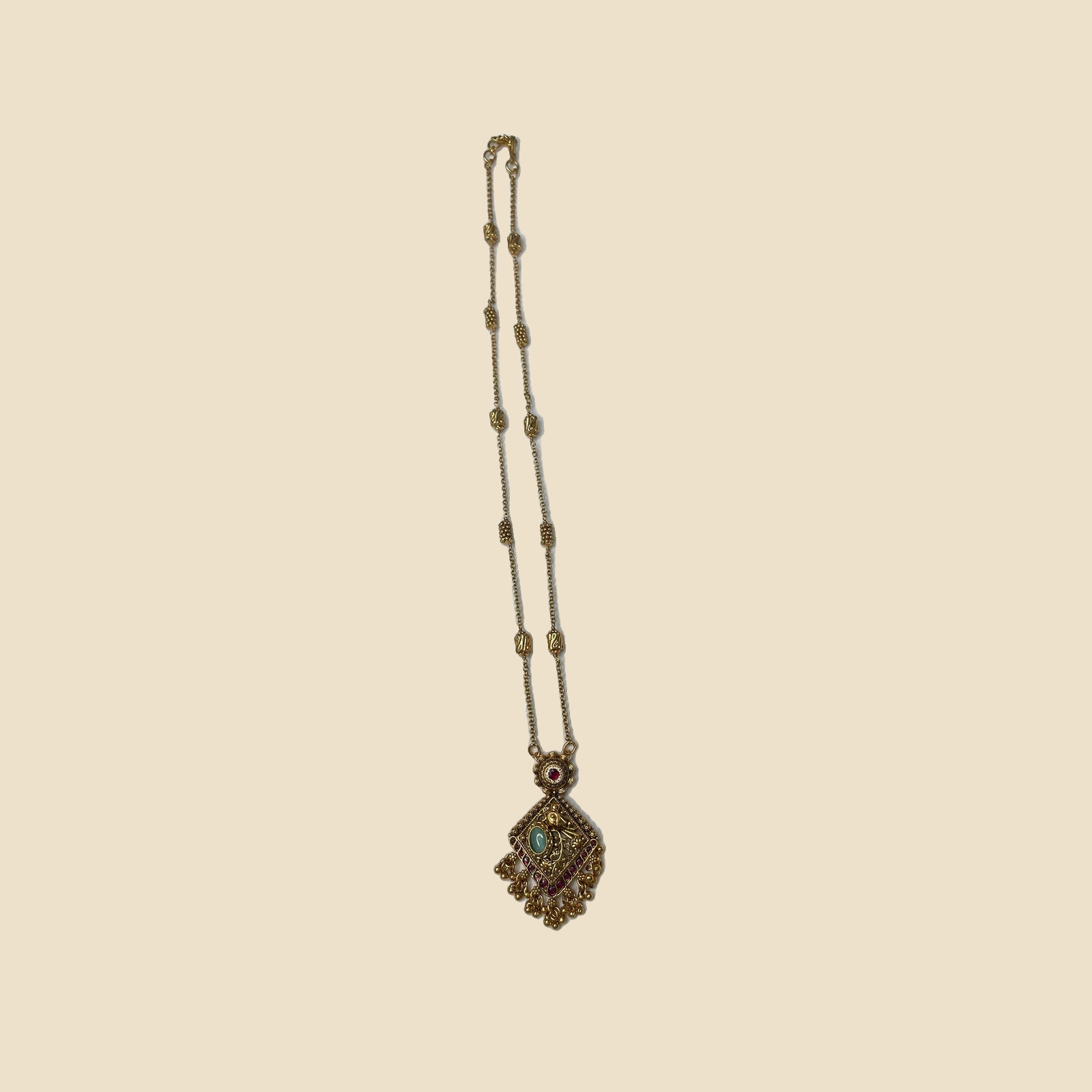 Traditional Gold-Toned Kundan Pendant Necklace Set with Matching Earrings